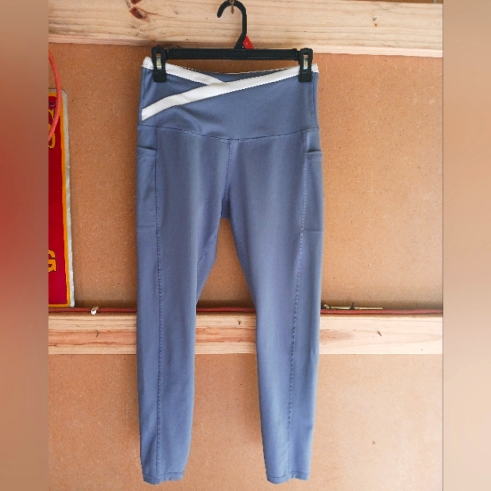 LegEnd Women's Active Capri Leggings Sz M